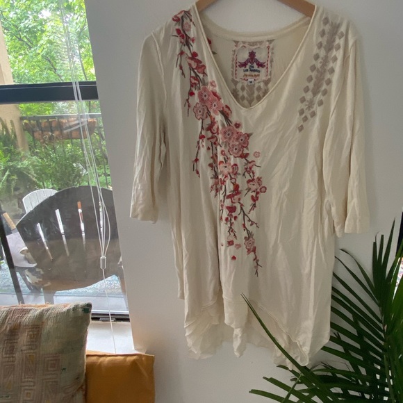 JOHNNY WAS CHEERY BLOSSOM TUNIC - Picture 1 of 7